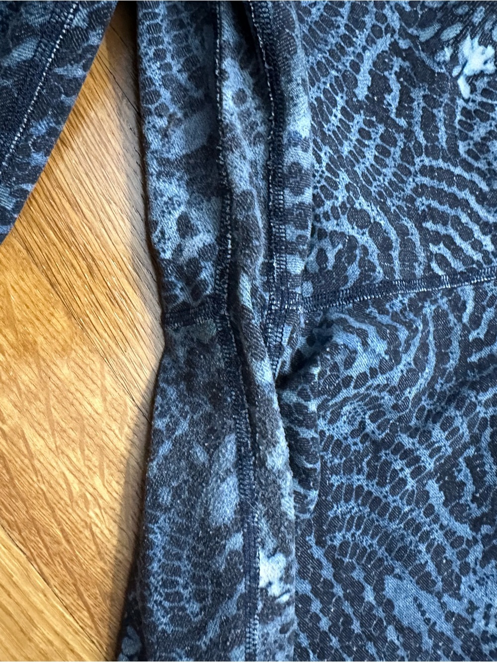 Lululemon Align Pant Engineered
Indigo Lace Starlight Multi Align Pant size 12 - Picture 4 of 7